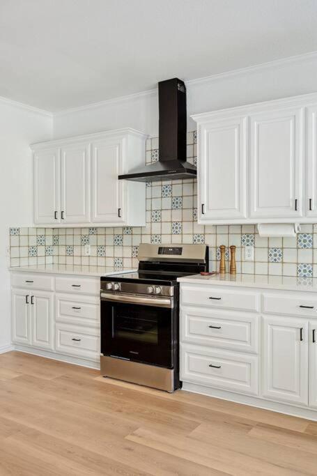 Sachse Wellness Oasis 5Br W Pool + Huge Yard + Fire Pit 빌라 외부 사진