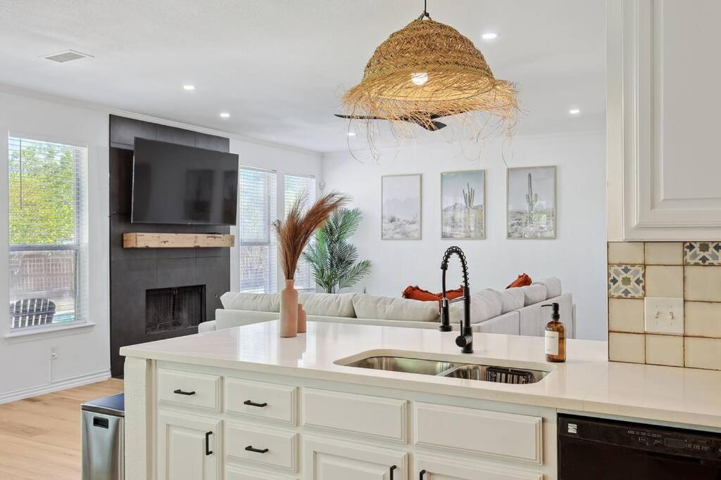 Sachse Wellness Oasis 5Br W Pool + Huge Yard + Fire Pit 빌라 외부 사진