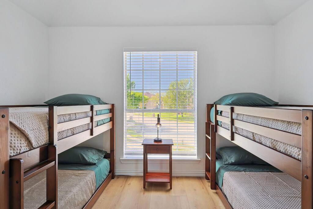 Sachse Wellness Oasis 5Br W Pool + Huge Yard + Fire Pit 빌라 외부 사진
