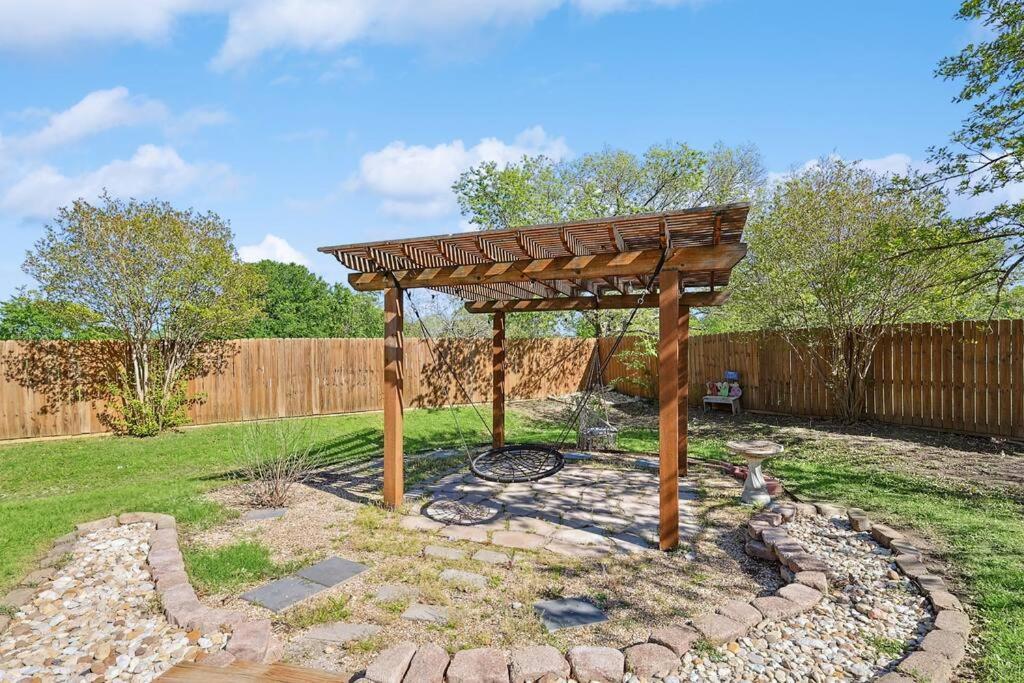Sachse Wellness Oasis 5Br W Pool + Huge Yard + Fire Pit 빌라 외부 사진